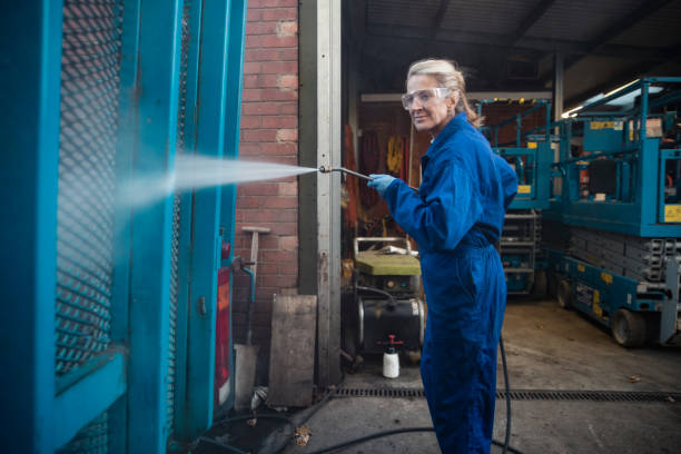 Best Roof Pressure Washing  in Fergus Falls, MN